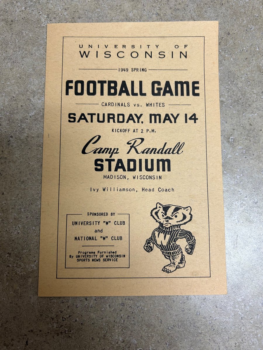 BadgersHistory's tweet photo. This is the first reference to a post-World War II spring game for @BadgerFootball. That's future national TV correspondent Bob Teague (24) with room to run for the Cardinal. A crowd of 12,000 was there to see Ivy Williamson's coaching debut at UW. https://t.co/AII9p9lKxv