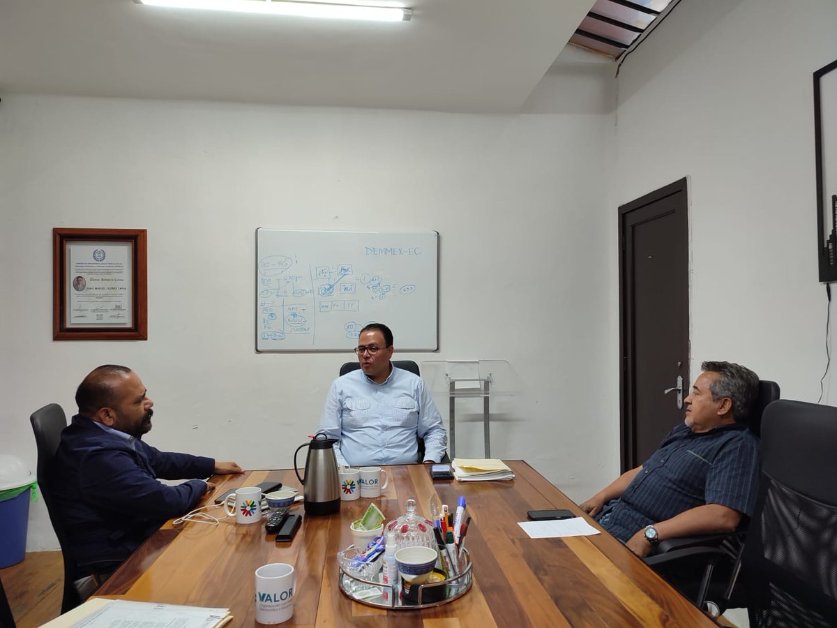 AgrupDEMMEX's tweet photo. En conjunto con el líder indígena Abraham Toledo estamos trazando estrategias para atacar diferentes necesidades del país.
Es un honor compartir que este gran líder se suma a DEMMEX y al PRD.
¡Democracia ya, Patria para todos!
#agrupaciondemmex #PRDCDMX #PRD #México https://t.co/06HePThf7I