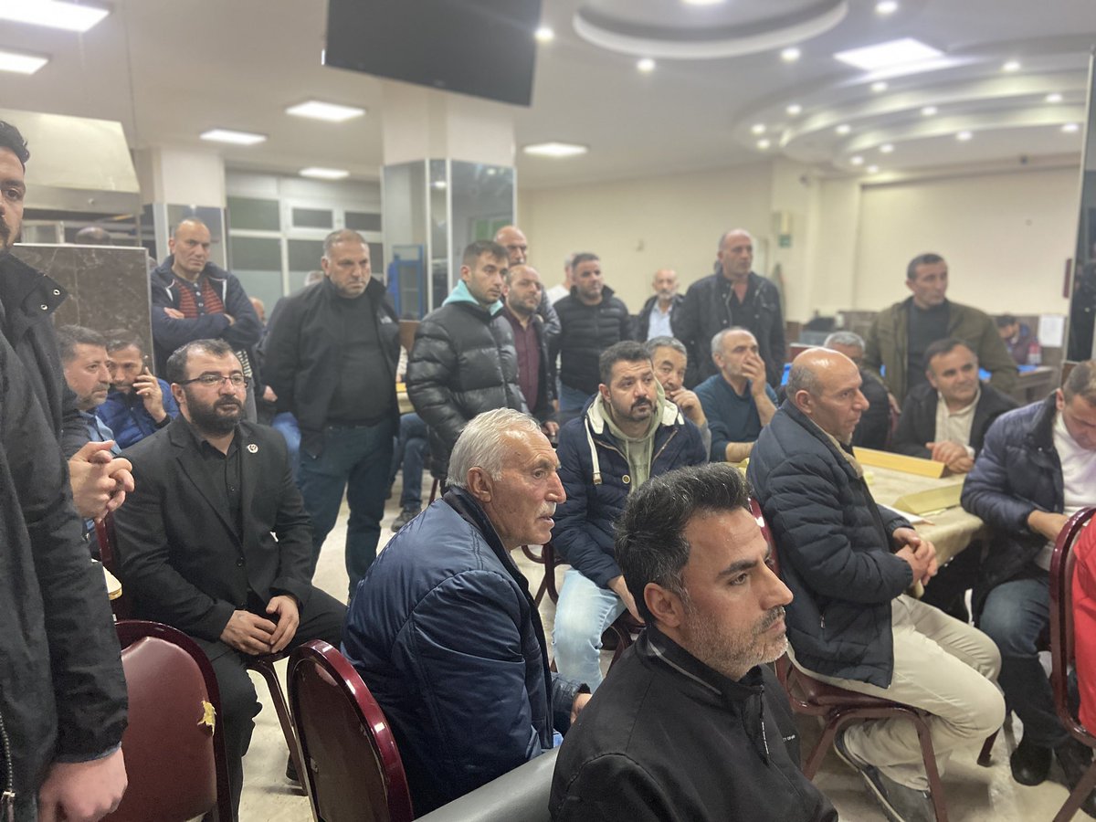DursunCaglayan_'s tweet photo. 1. bölge milletvekili adayları durmadan, yorulmadan davasının, sevdasının peşinden koşmaya devam ediyor. Türkkeşlik Köyü Kültür ve Yardımlaşma Derneği’nin misafiri olduk. Dernek başkanımıza, yönetimine ve üyelerine teşekkür ederiz. https://t.co/Fyfe0e6FeW