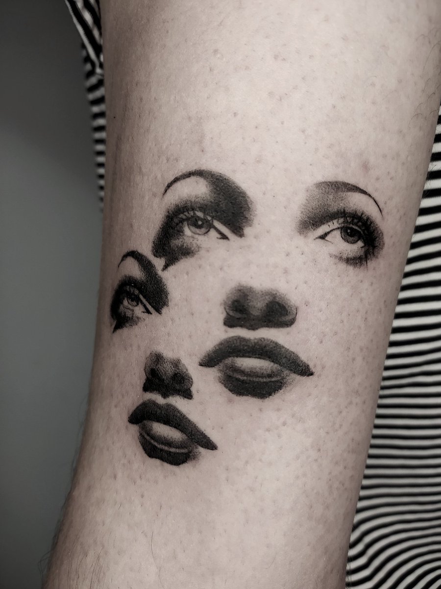 Estoy tan feliz de haber tatuado uno de mis diseños favoritos de esos que en realidad sabes que cuando toque hacerlos vas a rezar 4 padres nuestros porque no tienes ni idea de cómo hacerlos xd
Pero quedó increíble, estoy muy contenta