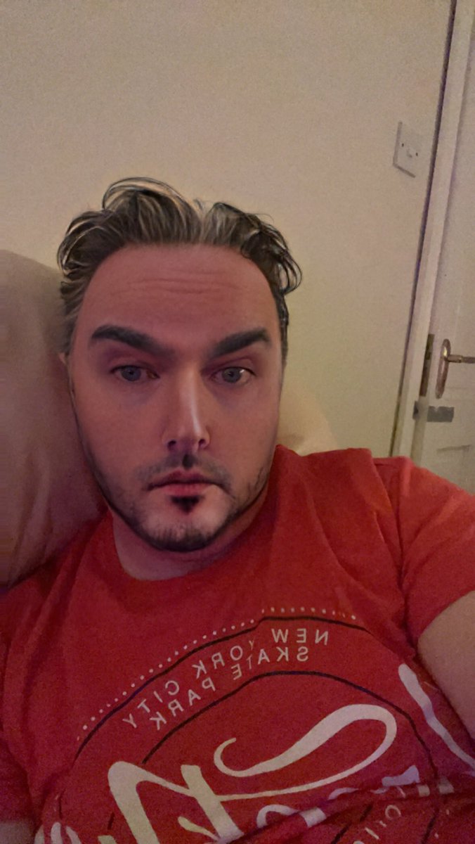 soggytrainers's tweet photo. I’m liking this new Snapchat filter
#NotMyRealFace https://t.co/nzT5LZvLvj