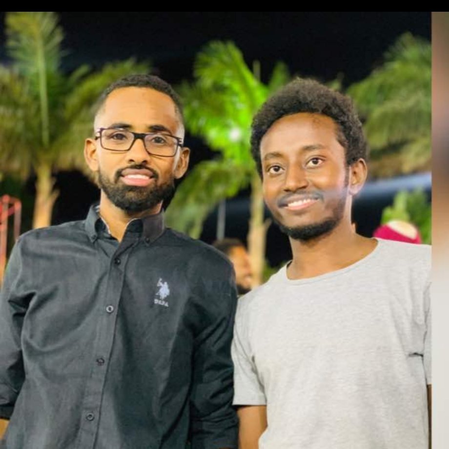 Fayadh08's tweet photo. حسبنا الله ونعم الوكيل، ربنا ينتقم منهم دنيا وآخرة، إنا لله وإنا إليه راجعون، ربنا ينتقم منهم دنيا وآخرة، حسبنا الله ونعم الوكيل.
ربنا يرحمك يا حسن ويتقبلك قبول حسن ويتغمدك بي رحمتو. https://t.co/ktZuPICsV9