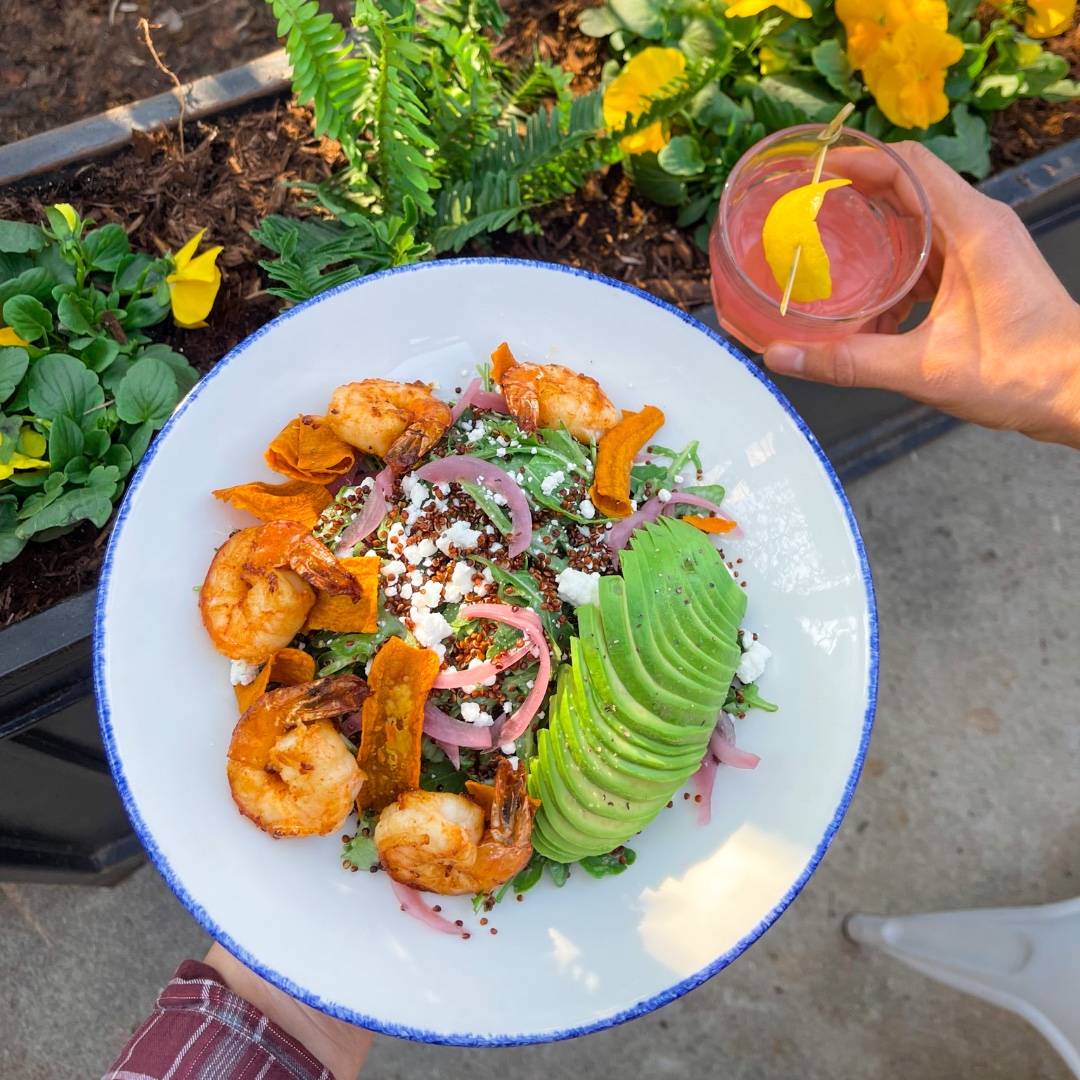 Andersonville is in Bloom! 💐 Enjoy our Shrimp & Grain salad with the Andersonville cocktail this month is celebration of the season! 😋

#landandlakeaville #andersonvillechicago #shrimpsalad #saladrecipes #andersonvilleinbloom #ChicagoFoodie #infatuationchi