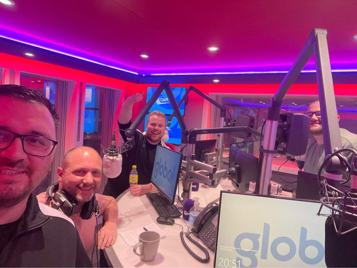 Wrestling_Draft's tweet image. What a sight finally getting some of the team back in an actual studio again for the first time in three years tonight ❤️

Relaunch of ESSR Central drops tomorrow on all podcast platforms 🔊 @garyker