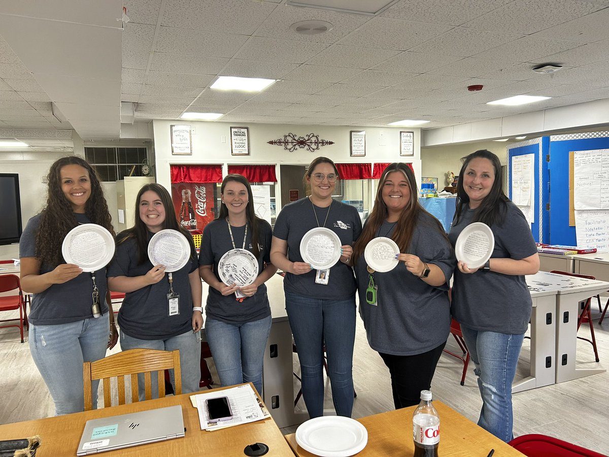 LaurenCaccavone's tweet photo. Our last NTIP meeting! We analyzed the reflect domain of the IF. We reflected on efficacy & the impact strategies had on learning. They wrote down everything “on their plate” this year, reflected on it, and classified it as keep, modify, or de-implement. #ccsdnewbies #reflect https://t.co/lAGPKbGTme