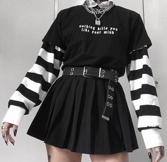 selfdistruckt's tweet image. i CANNOT STAND outfits like these