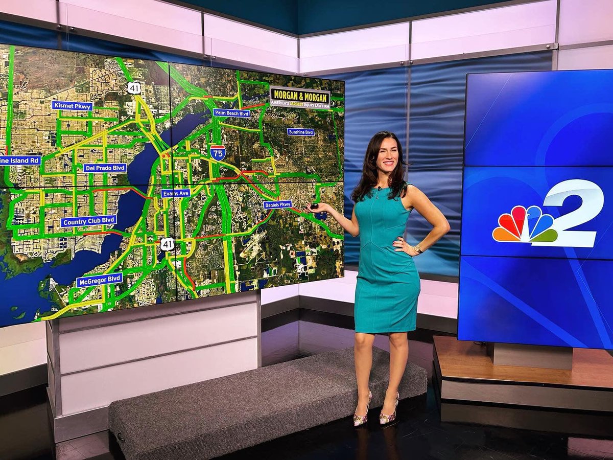 cbkmediamgt's tweet photo. Sending Happy Birthday wishes to one of our very talented meteorologist/traffic anchor clients @ccampbellwx Have a great day Colleen!
#FortMyersTVNews
#NBCFortMyers
#WBBH
#TeamCBK https://t.co/3pawslOX9h