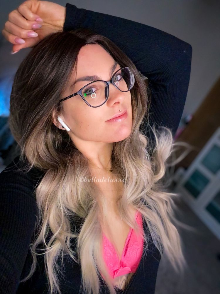 Egal wo du gerade bist: Ob auf der Arbeit oder allein daheim... 

<a href="/BellaDeluxxe/">Bella Deluxxe</a> will hören, wie du deinen Sch!anz für sie zum explodieren bringst, wenn du für sie kommst.

Ruf jetzt direkt an!

👉pornline.net/profil/bellade…