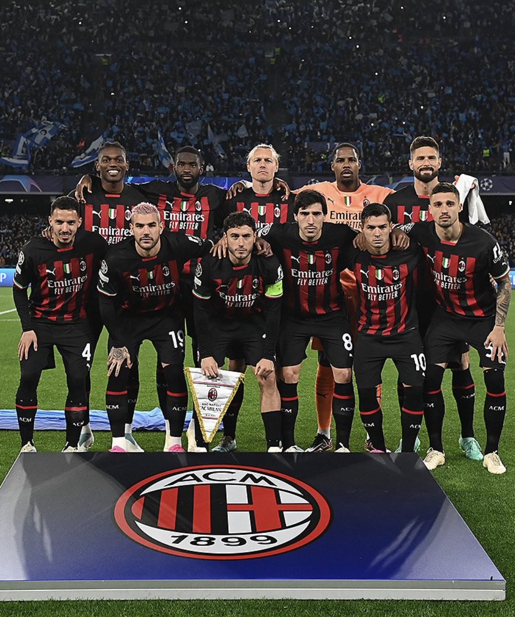 Josephrr24's tweet photo. #18Abril estamos en semis!! @ChampionsLeague 
#ForzaMilan 
@acmilan https://t.co/PAS3c8ZlrY