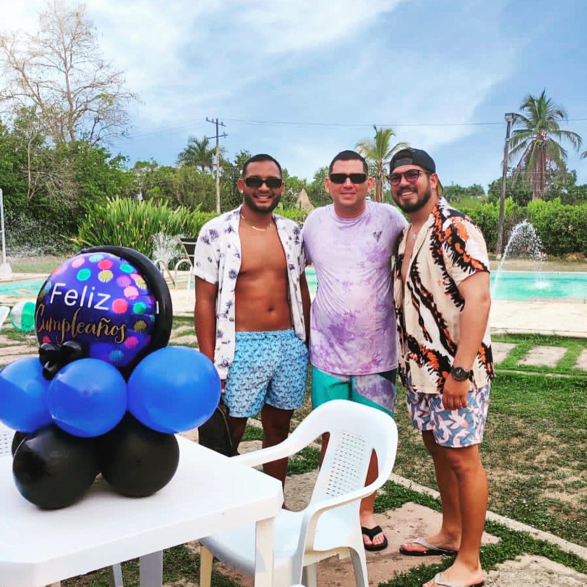 Eliasbracho_'s tweet photo. Cumpleaños de Kerving 🎂🏊🏾‍♂️🎈 https://t.co/bxszxApJU7
