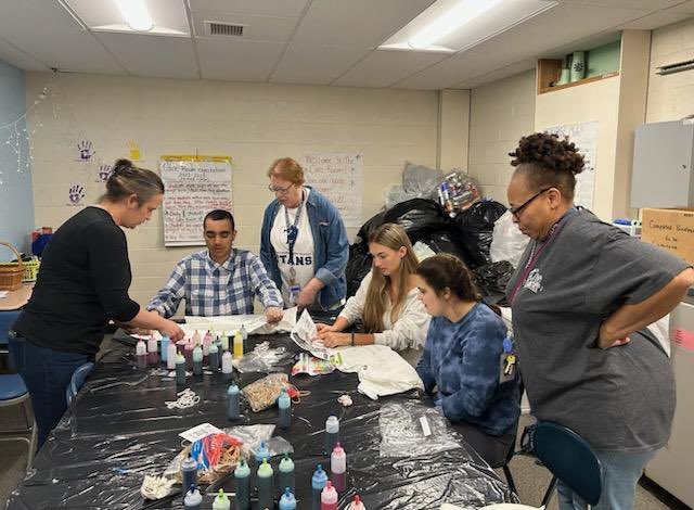 WebsterNYPTSA's tweet photo. Thomas/OWL PTSA &amp; Earth Club partnered for a "groovy" tie dye day during lunch periods today! https://t.co/L2vYBvsrV3