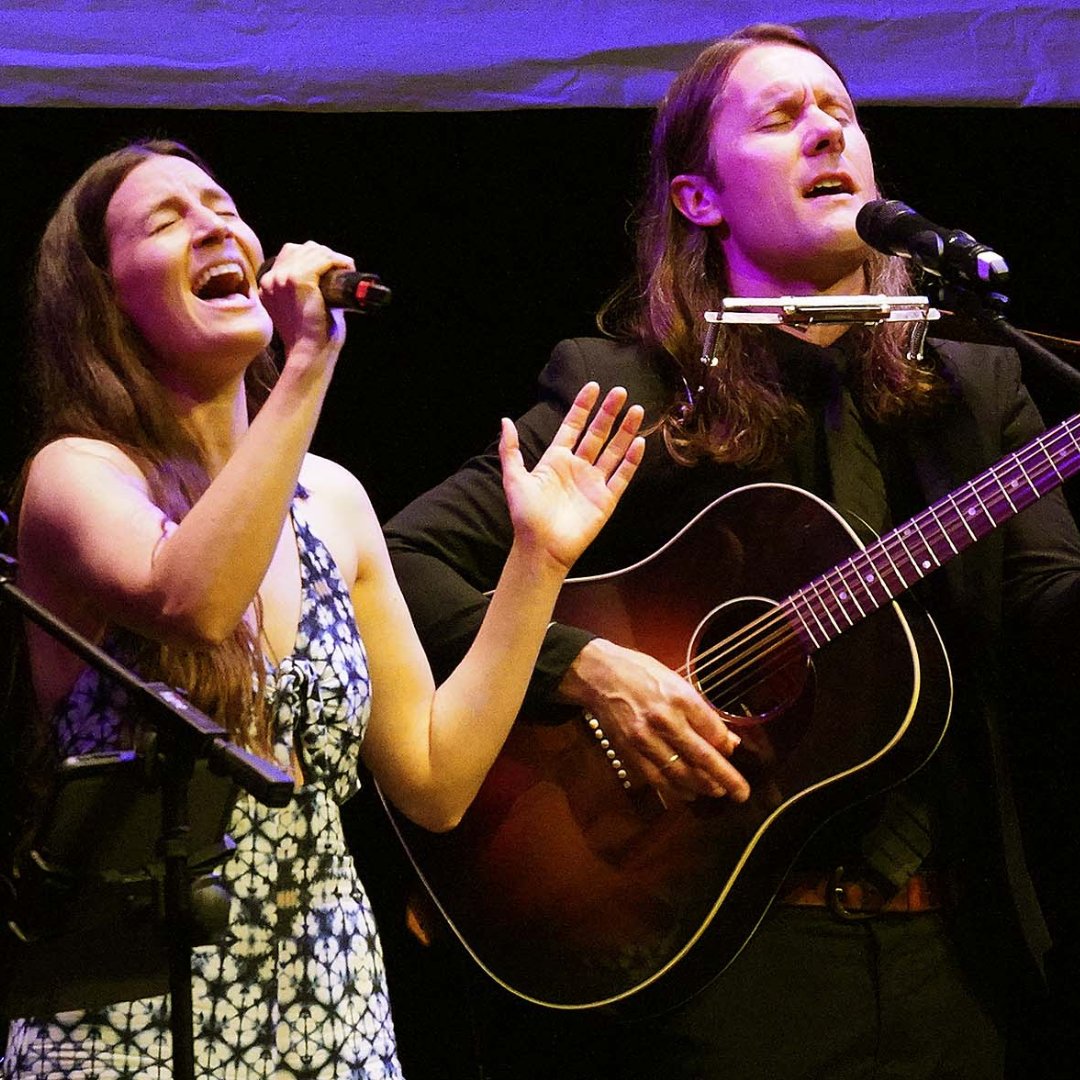VisitLasCruces's tweet image. The @LCIFFest Award Show was a dazzling showcase of exceptional talent and unforgettable memories! 🏆🎬
And that's a wrap on the 2023 Las Cruces Film Fest!
Image 1: @PatrickFabian, known for attorney Howard Hamlin in @BetterCallSaul