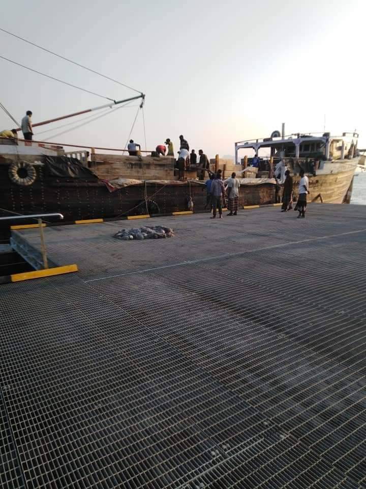 cabdiraxmanmid's tweet image. #MAYDH #JETTY is operational. The 1st commercial cargo boat, with a capacity of 100 tons, was called yesterday.

However, #constructing a road that connects Maydh &amp;amp; Erigavo would #realize the commercial benefits of the jetty.

This is one of the #legacies of ex-minister @Awale11