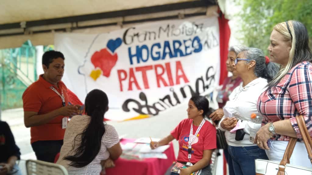 gmhogarespatria's tweet photo. #18Abril | En #Barinas La Fundación Gran Misión Hogares de la Patria junto al poder popular organizaron una Jornada de Atención Integral, llamada: "Barinas Renace", la misma se llevó a cabo en la parroquia Rebeldía Bolivariana, municipio Barinas.

#RevoluciónÉtica https://t.co/aoTFWFrso0