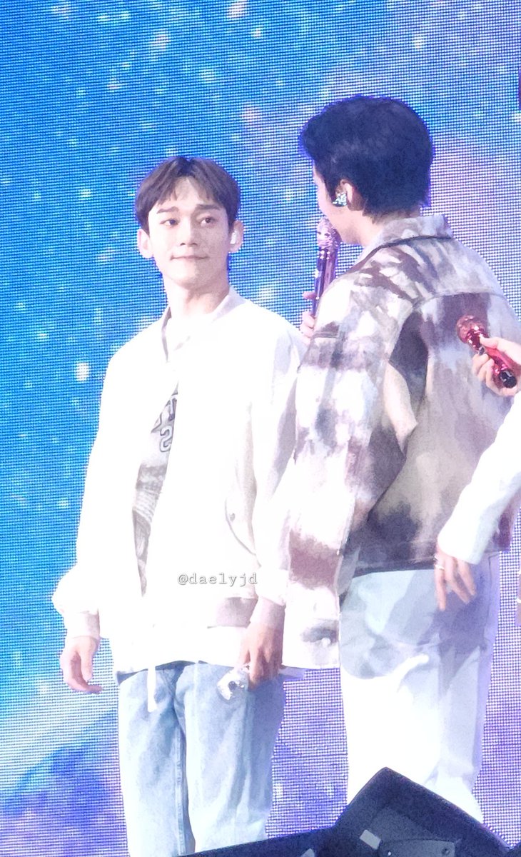 230408 EXO' Clock

I'll melt if Jongdae looks at me like that 😳🫠

#EXOCLOCK_D1 #EXO #CHEN #XIUMIN #엑소 #첸 #종대 #김종대 #시우민 #민석 #김민석