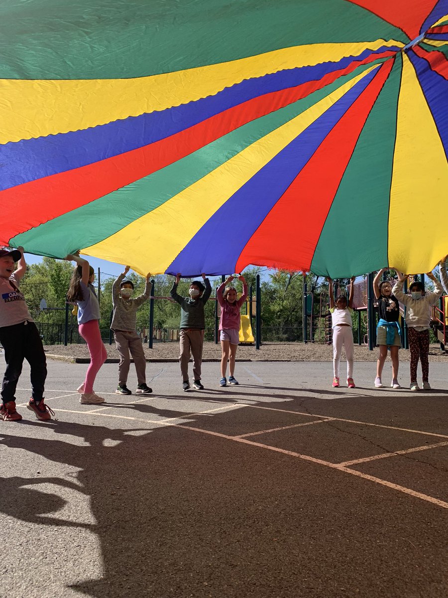 _klwright1's tweet photo. Field day fun @oakhilles! https://t.co/qsOVrRQVUm