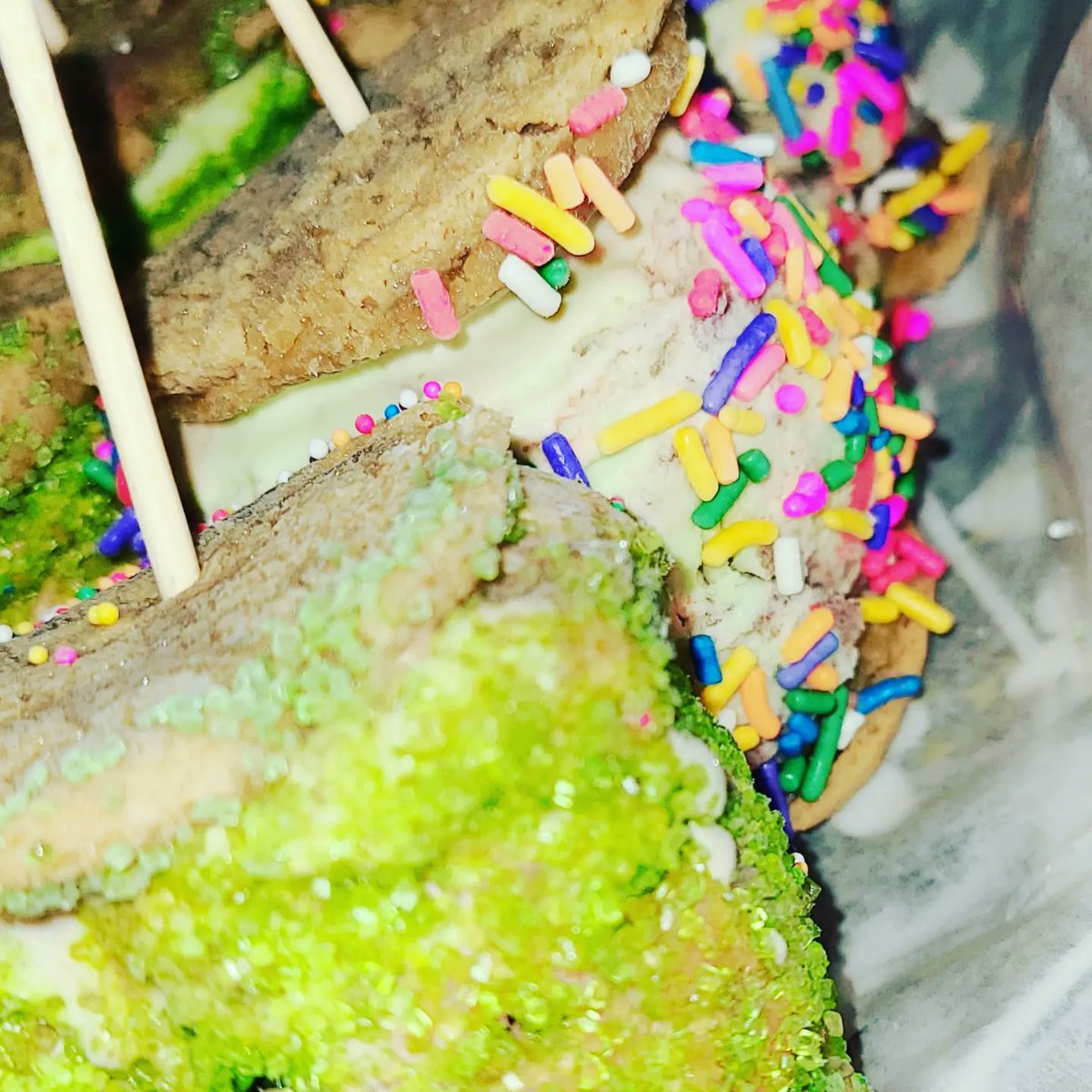 fbunnyman's tweet photo. My newest stoney creation!! 
Just in time for #420 🥳
#medicated #blondie #icecreamsandwich !
Key Lime ice cream w/swirls of blueberry-banana &amp; strawberry glaze in it, sandwiched between 2 medicated vanilla-banana Blondies w/white chocolate bits &amp;  rolled in sprinkles! 😋💚✨ https://t.co/qmWtAQNrz4