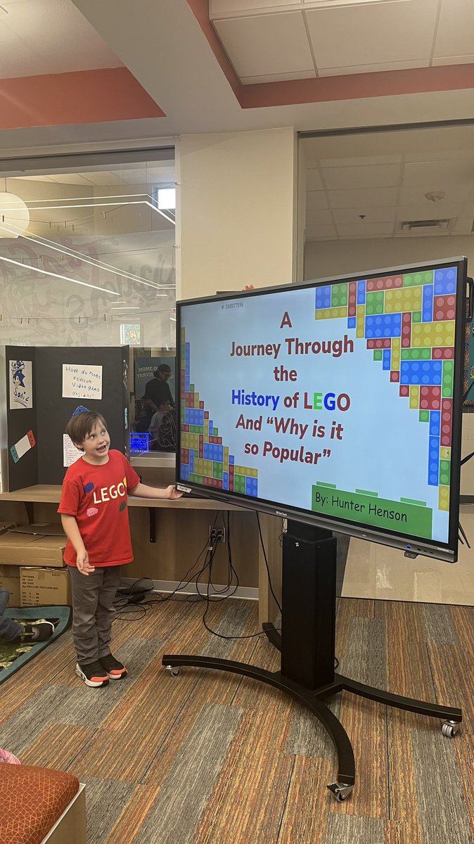 TinaTill23's tweet photo. Our GT students are on 🔥as they present their SPARK Projects 💜#DontDoubtUs #PassionProject @SanMarcosCISD @Travis_SMCISD @AVID_Travis https://t.co/l8iUqQQfHK