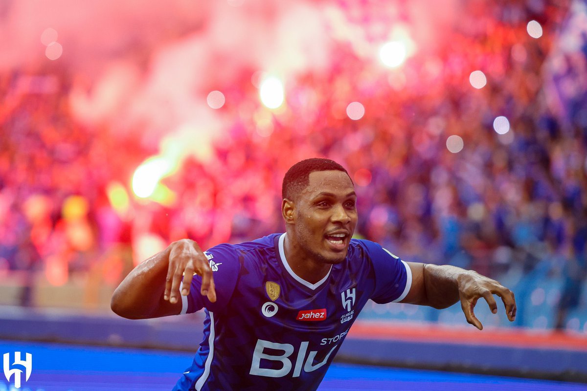 #الهلال_النصر
الف الف مبروك للزعماء💙💙💙💙