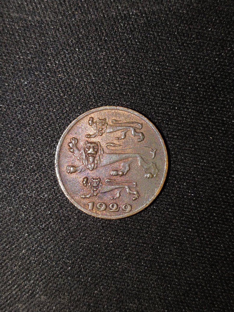megahell0's tweet photo. decided to go through my old coin collection
if you have some cool ones please share them with me :D https://t.co/BGST37OnMd