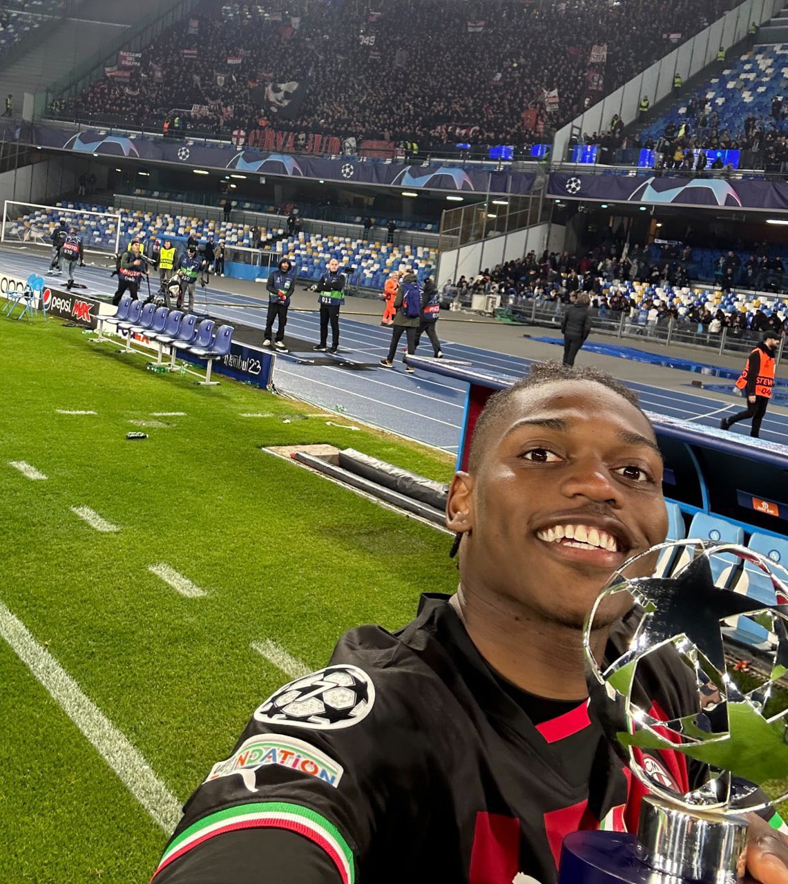 AC Milan - FR on Twitter: "🔴 Rafael Leão élu MVP de #NapoliMilan ! https://t.co/24x1K6BCvI" / Twitter