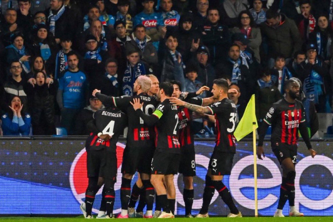 hanyfl's tweet photo. البيج ميلان يعود من جديد للمربع الذهبي لدوري الأبطال ويحتفظ بنابولي للأبد 😎😎
#فورزا_ميلان 🖤♥️

#Forzamilan ♥️🖤 https://t.co/48b4GQvd7d