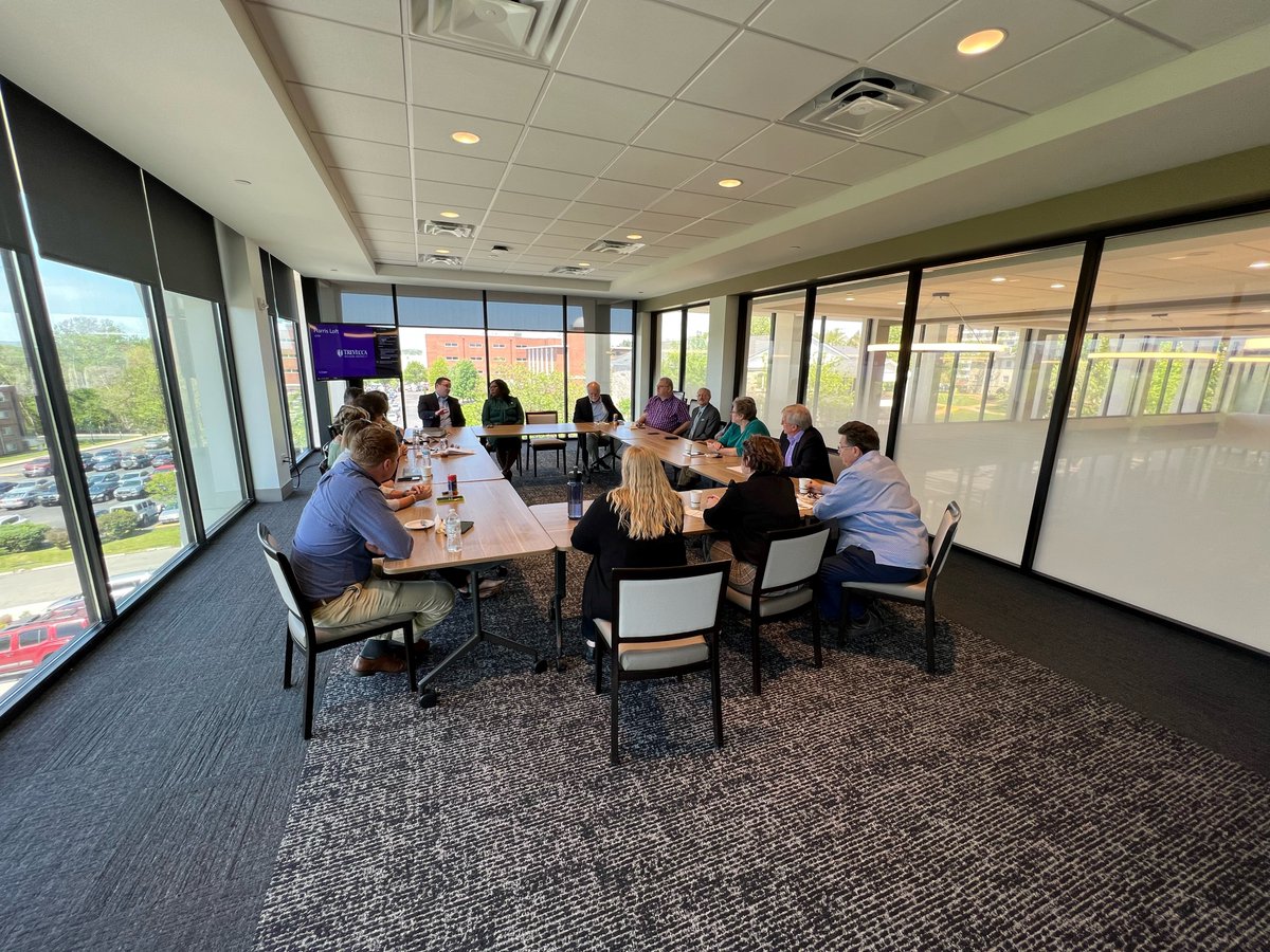 Jobs4_TN's tweet photo. Commissioner @DenieceThomas visited @Trevecca Nazarene University in Nashville and met with its academic leaders. They're interested in learning more about current in-demand jobs and what will be in the future. This conversation will lead to great opportunities for Tennessee. https://t.co/Nw4rXCrd3i