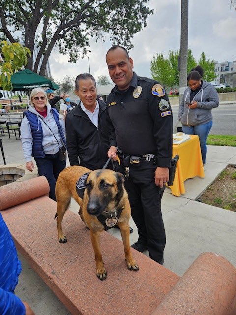 pasadenaD4's tweet photo. Another successful Coffee with a Cop event https://t.co/p2SnNRDqT0