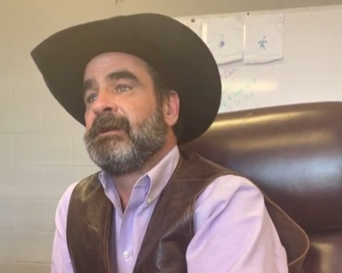 KSLA's tweet photo. Sheriff Kevin Clardy has been suspended from the Okla. Sheriffs' Assoc. following the release of a recording in which he and several other county officials can be heard making threatening and racists remarks.

FOLLOW THE STORY HERE>>> https://t.co/YUZ1FXRHEA https://t.co/I4AAYmYWGm