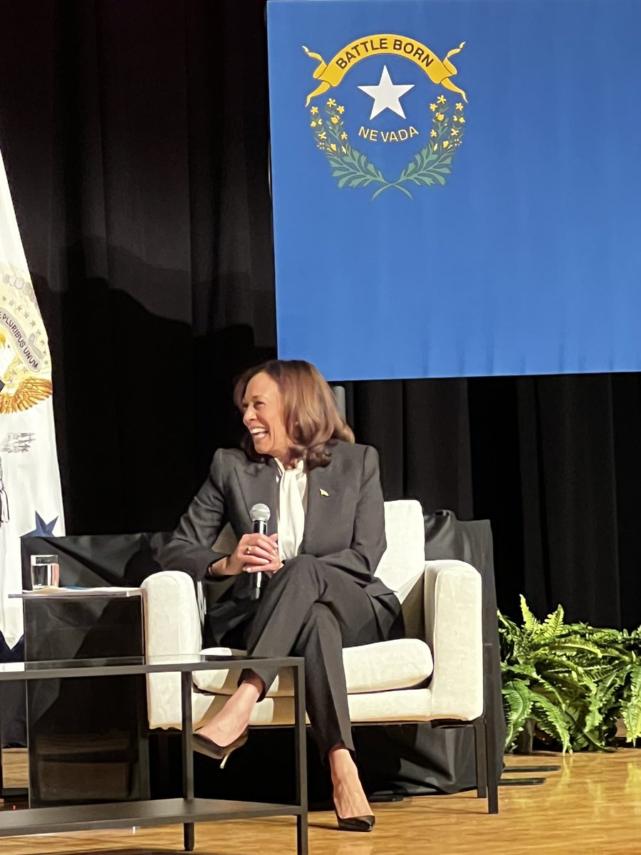 SamuelsonNV's tweet photo. What an honor to witness Vice President Kamala Harris, Mayor Hillary Schieve, and Rosario Dawson discuss reproductive rights @unevadareno. Young women of Nevada are the future! https://t.co/MJmr7p17yp