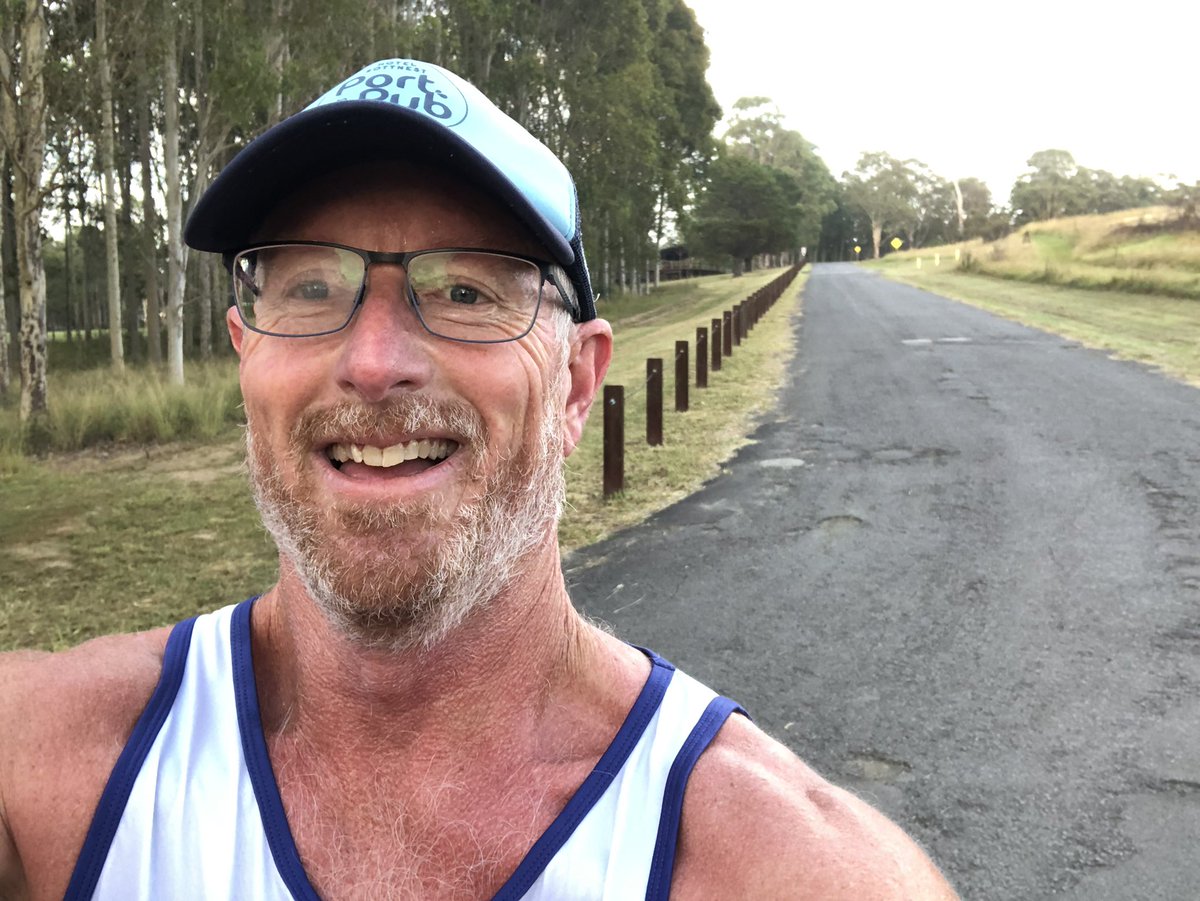 Bundogs's tweet image. Out and about enjoying another beautiful autumn morning #outandabout #coffeenow #wheresmysteak