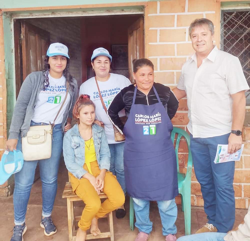 OviedoFidel's tweet photo. El Dr. Carlos María López, continúa recibiendo apoyo a su proyecto de reelección como Diputado de Cordillera por la #Lista2 #Opcion1 y a favor de la Dupla Presidencial de la @concertacionpy @EfrainAlegre @solenu https://t.co/aSmM9hNwtR