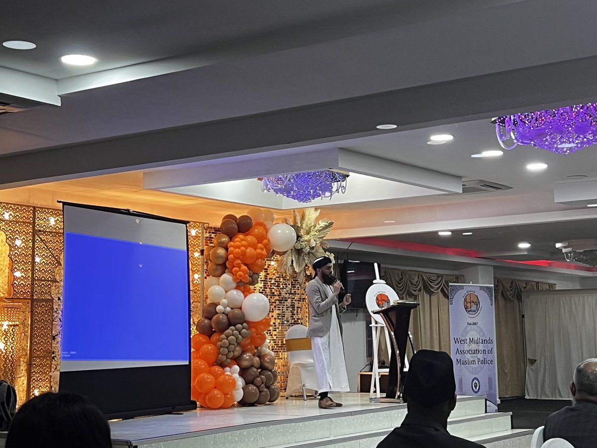 sherazyaqub786's tweet photo. We heard from the man himself this evening @ImaamCop the new chair of @WM_AMP taking on the baton at West Midlands police. An excellent evening in sharing the breaking of fast with colleagues from the force and community leaders.
#Ramadan #iftar #birmingham #wmamp #police https://t.co/Ltifb1LykP