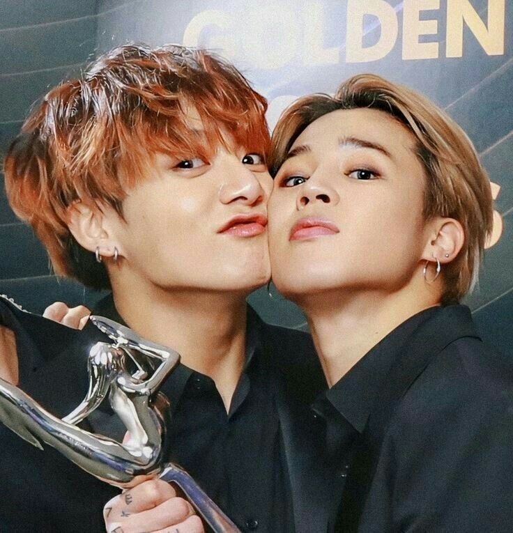 taeskyblue's tweet photo. momentos dos jikook que alugam um triplex na minha cabeça; a thread https://t.co/LufB3u2oHA