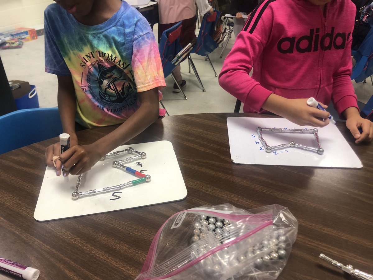Julie_Davis3's tweet photo. Today we made finding perimeter hands on! https://t.co/4WslLvARb8