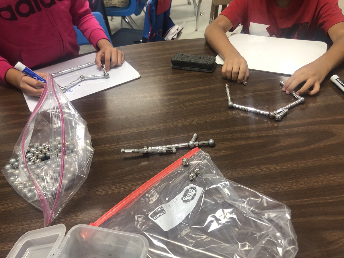 Julie_Davis3's tweet photo. Today we made finding perimeter hands on! https://t.co/4WslLvARb8
