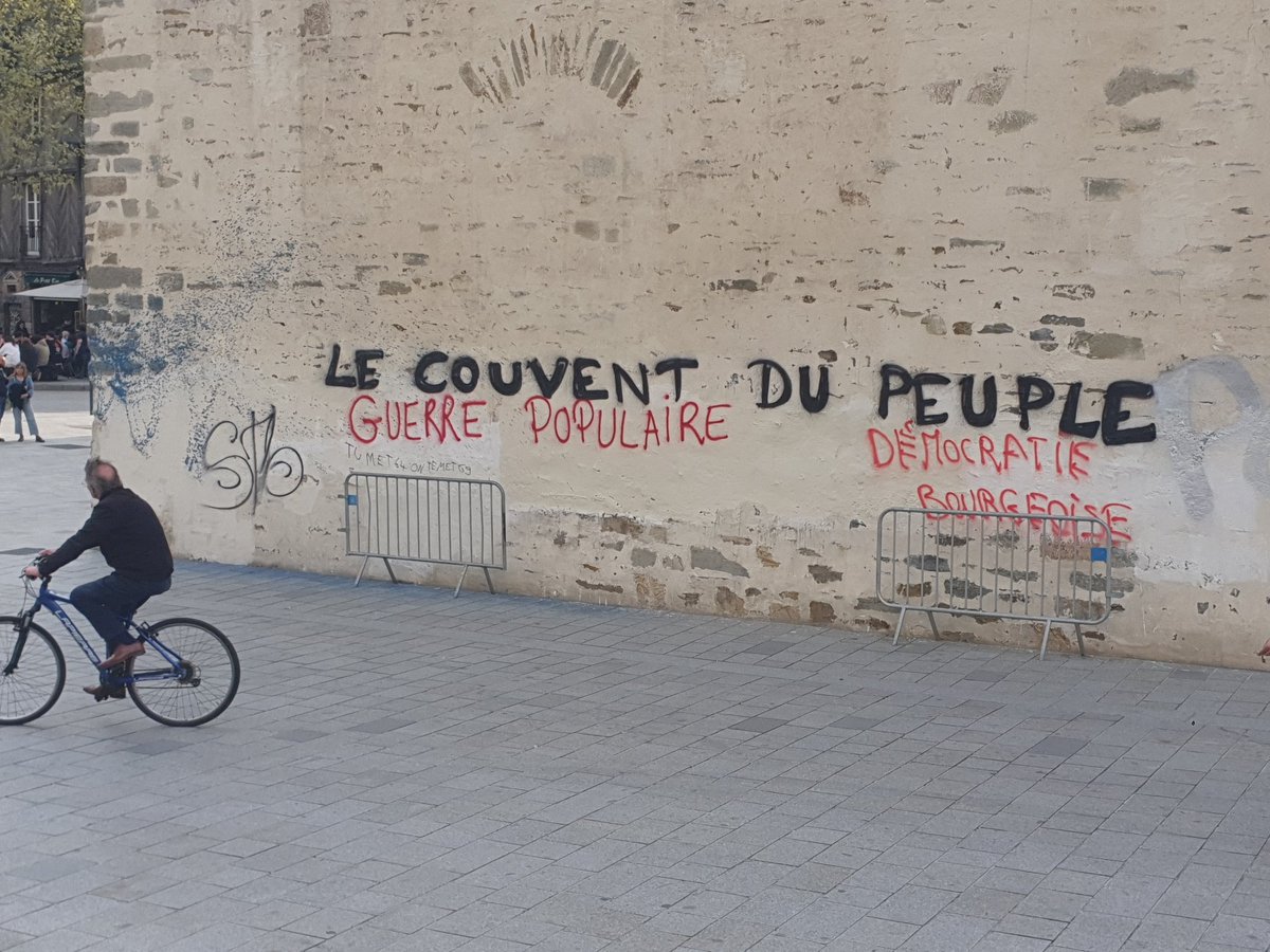 falasociale's tweet photo. En fait @GDarmanin #darmanimp #darminus votre couvent des jacobins n'est pas une #Eglise , c'est le couvent du peuple
#démocratiebourgeoise
#guerrepopulaire https://t.co/9fUf23GO4X