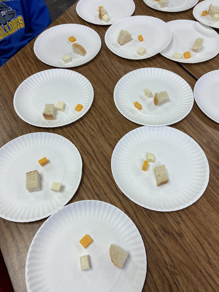 BAufdenk's tweet photo. UNL Good Science is engaging NP students in the Science of Pizza with the help of Nebraska Extension food/nutrition educator.  The of pizza is forever changed. #NEExt #unl https://t.co/hirHA7utn3