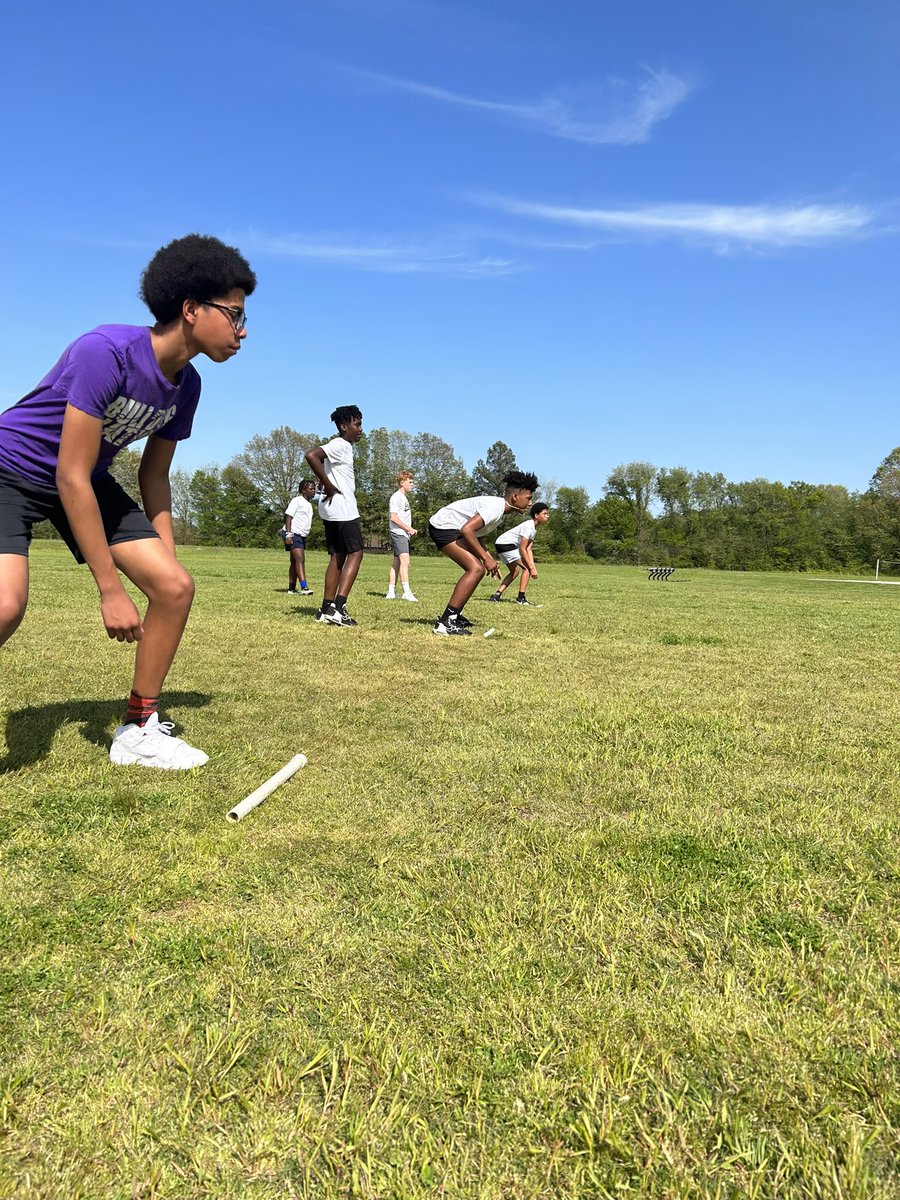 MilanMSFootball's tweet photo. It’s a daily process for growth and improvement. These guys come to work to get better EVERY day! 
#FAMILY #GRIT https://t.co/RJdQ6oLxgr