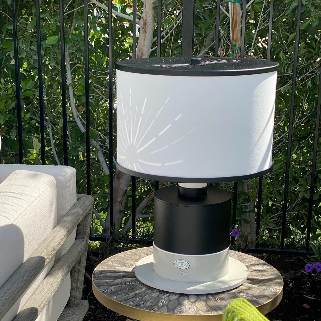 LA_Designs's tweet image. I found a void in the market over 10 years ago for beautiful, indoor/outdoor, wireless lamps. These energy-saving beauties last 14-to over 50 hours, and only cost 3 cents to recharge.⁣
⁣
It was a combination of my Grandmother's lamp rusting outside, my formal training in arc…