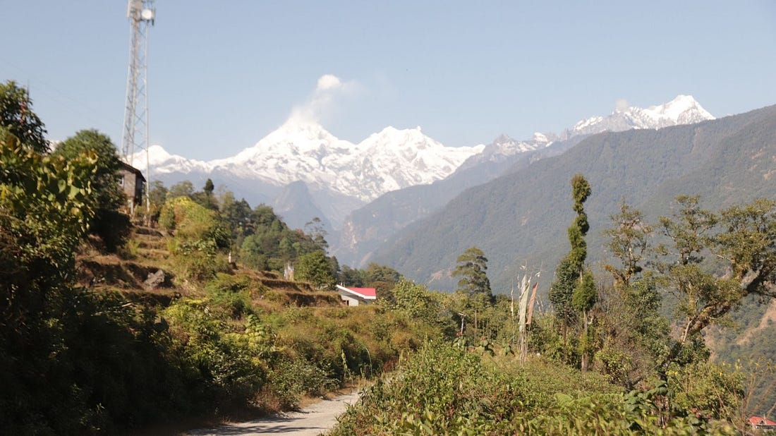 4accountability's tweet image. Through #communityledresearch, Lepcha indigenous community in #India has been working on documenting oral histories of their community to support their fight against destructive projects in their territory.

📌Read the latest #GATStory on #IAPMedium

bit.ly/IAP_GAT_Malyal…