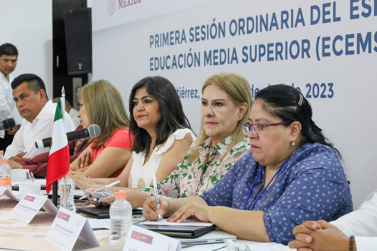 blancaluzmtz's tweet photo. 1/2 Durante la Primera Sesión Ordinaria de #ECEMS 2023, en Tuxtla Gutiérrez, Chiapas encabezada por @Nora_Ruvalcaba, trazamos una ruta de trabajo que fortalezca el aprendizaje de las y los alumnos, compartimos experiencias y propuestas que impulsen su desarrollo. https://t.co/sw6pDkVsEA