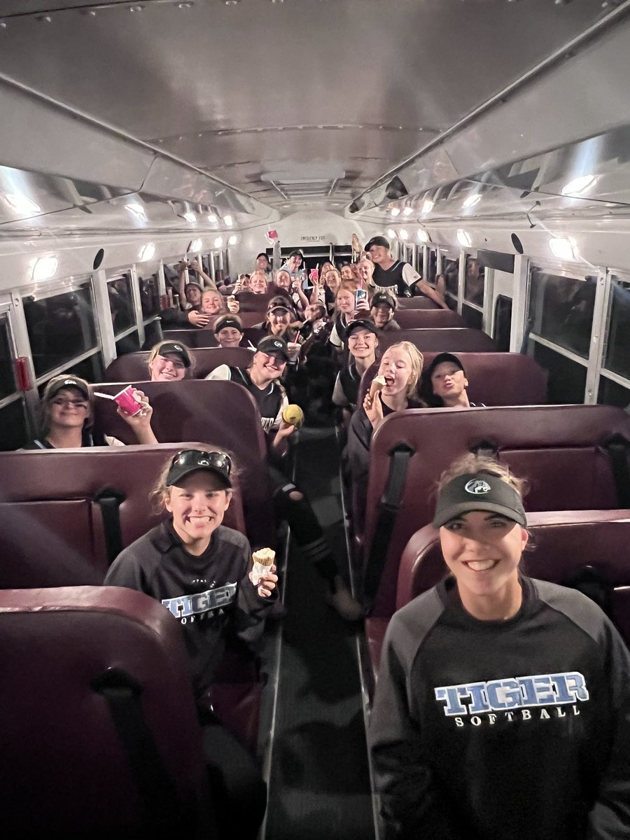 EHSSoftball2's tweet photo. When in Ark City we get ice cream!🍦JV lost two close ones against Ark City, while Varaity pulled out two Wins! All games had good execution at the plate &amp; defensively!

Excited adding two more players to the Bomb Squad 💣

Next up is Salina at Salina in Friday!

🐾🤍💙🐾 https://t.co/aPw7s5kH6R