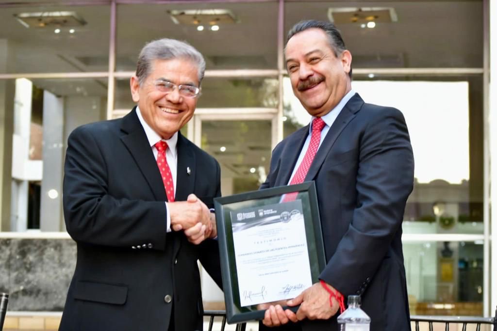 mrikelme's tweet photo. Felicito a todos quienes integran la @FacultadJuris de la UAdeC, por el 80 aniversario de su fundación y la cual ha egresado a grandes abogados que han destacado en la vida pública y social de #Coahuila. 

¡Enhorabuena! https://t.co/uzCnZubmzG