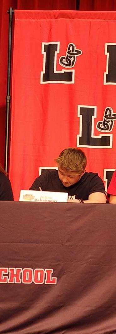 Big thanks to Coach Keller and <a href="/NWUSports/">Nebraska Wesleyan University Athletics</a> go pwolves 🐺🟡⚫️