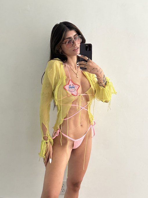 thank u for the inspo 🌼🌸 https://t.co/kSjxSp0sl7<a href="/tag/trapped"class="tags"><span>#trapped</span></a><a href="/tag/stockholmsyndrome"class="tags"><span>#stockholmsyndrome</span></a>