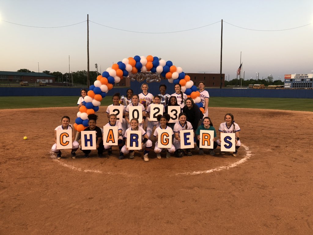 ChargerSoftbal1's tweet photo. https://t.co/8IEek43loP