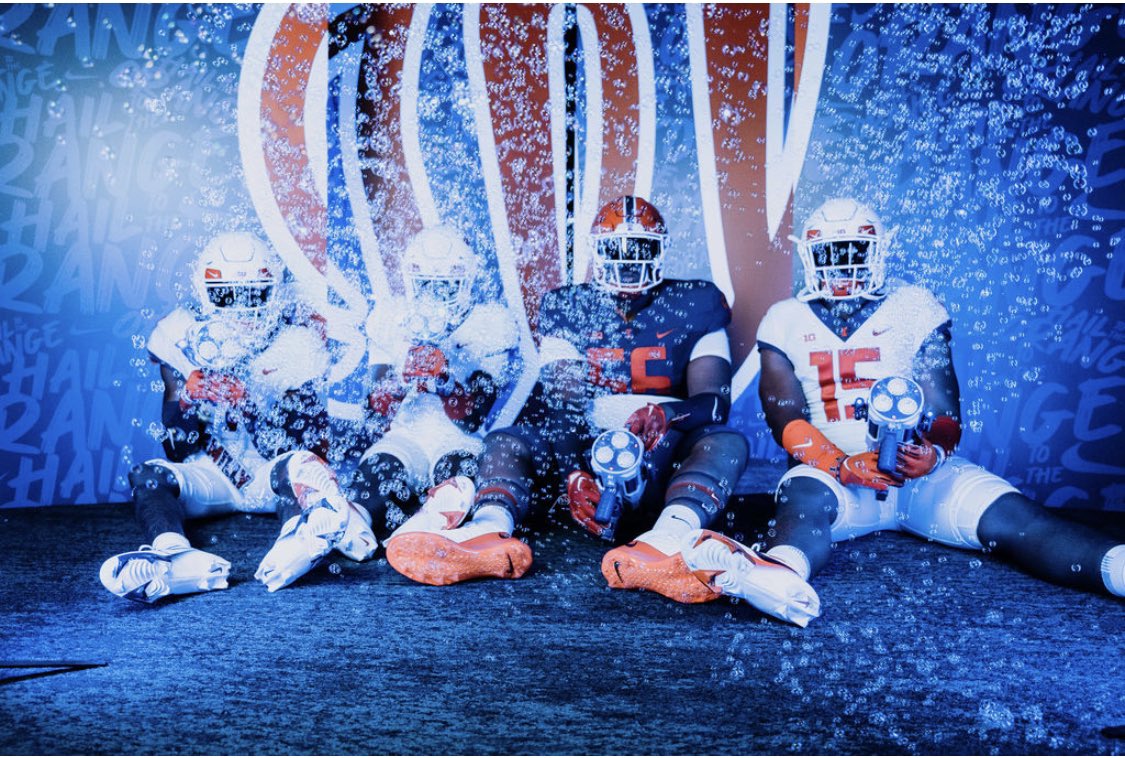TyroneKennedyJ3's tweet image. #illonis💙🧡🤍                                  @CoachBigPete @EDGYTIM @MilesOsei @AllenTrieu @DeepDishFB @Coach_Chandler2 @1Purpose1Goal @dabestscout2