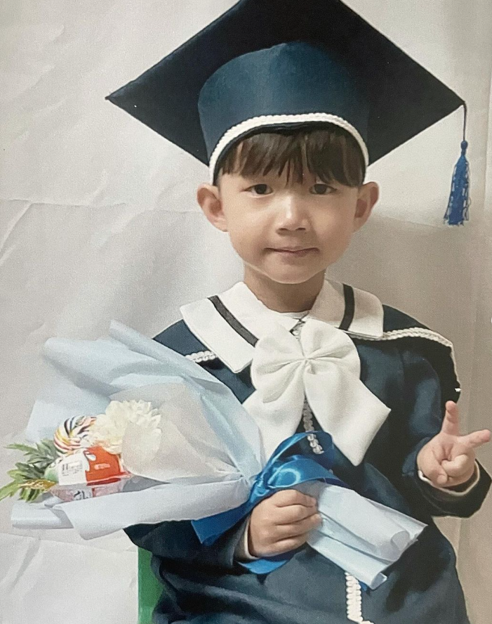 cap627's tweet photo. 365일 하는일 "출근"😗    
같이 부자 되는 법은 하나뿐 💴
나랑 같이 믿고 하는것이예요💕
#로 #로고디자인 #로고 #로제파스타 #로고제작 #로드 #로운
#로맨스는별책부록 #일탈 https://t.co/8FqfMAYheE