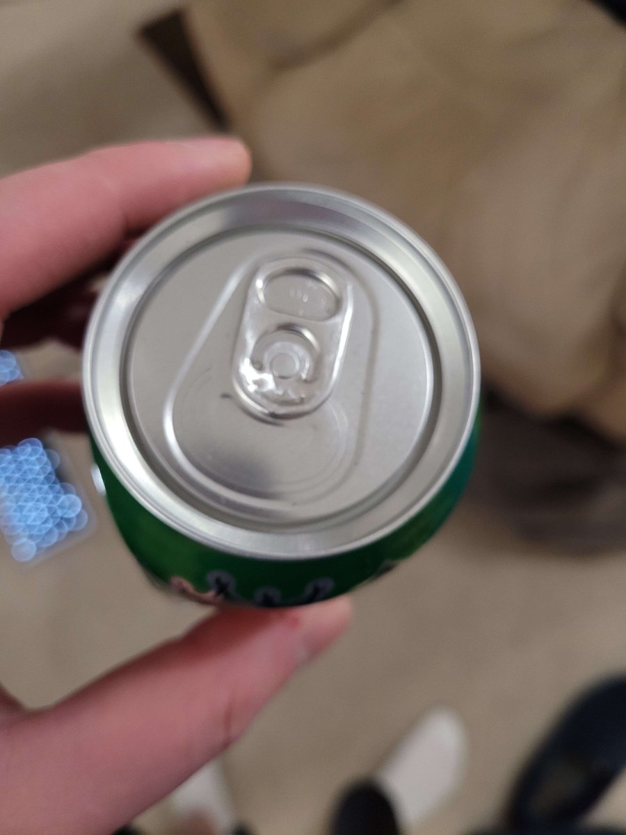 Zulli85's tweet photo. @CanadaDry First can out of the case. https://t.co/M00JNTDU95